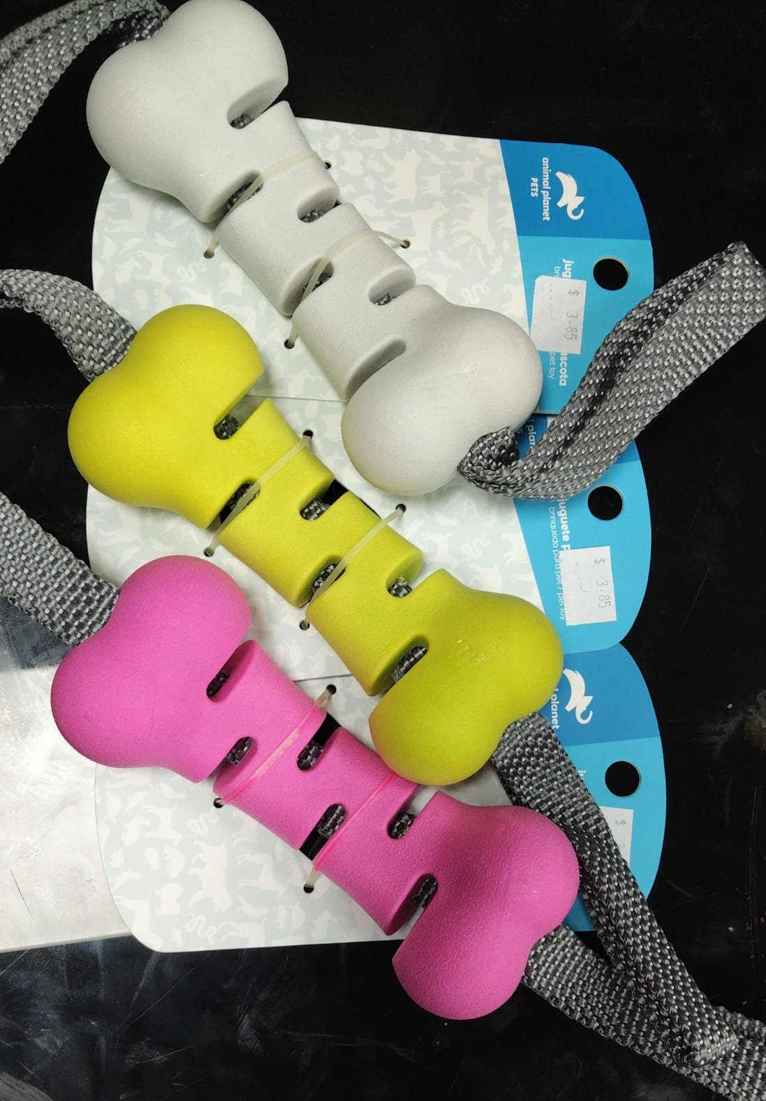 JUGUETES P/ MASCOTASTIRAR DEL HUESO. 4 COLORES SURTIDOS + GRIS PLASTICO